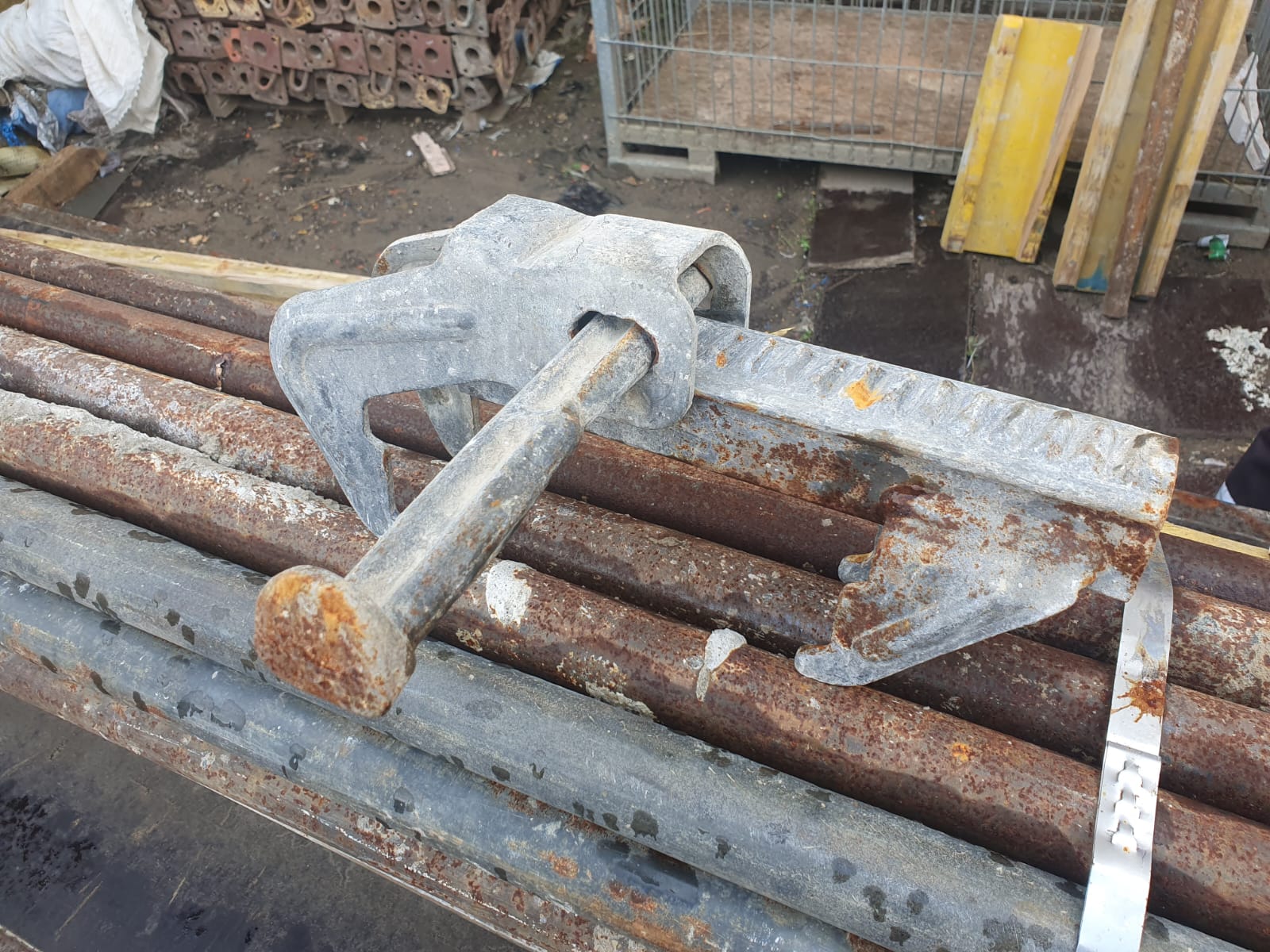 Универсальный замок для опалубки Гамма